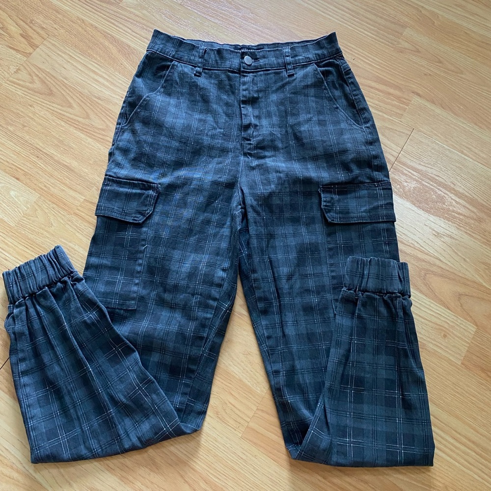Dark grey high waisted plaid jogger pants